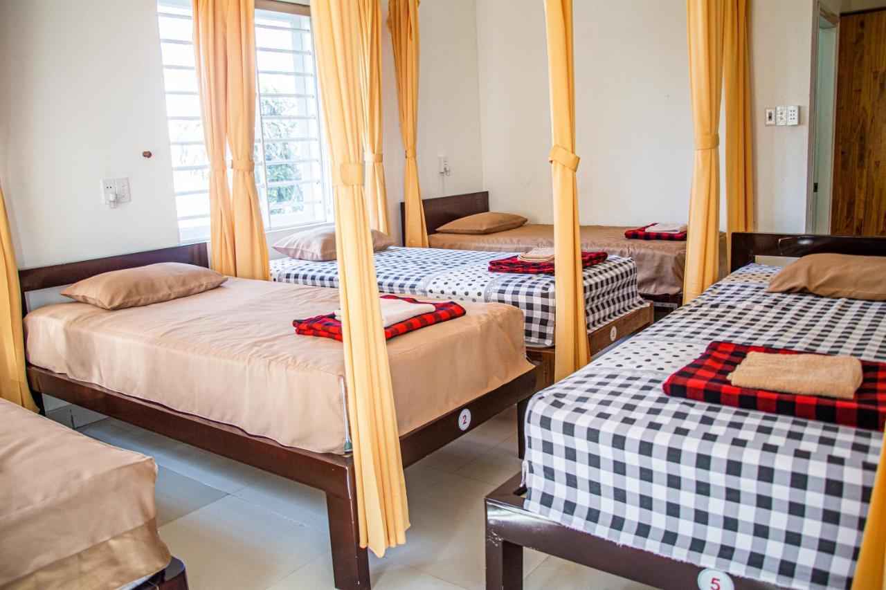Skybird Homestay Хойан Экстерьер фото